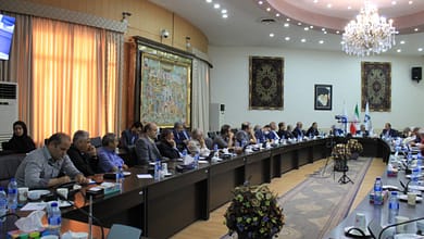 در نشست بررسی تنگناها و فرصتهای سرمایهگذاری در استان آذربایجانشرقی